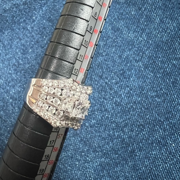 JTV - Bella Luce White Cubic Zirconia Rhodium Over Sterling Silver Ring - Picture 10 of 13